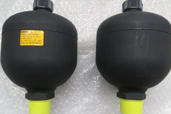 蓄能器充氣工具不會(huì)使用？這份使用指南要收好！